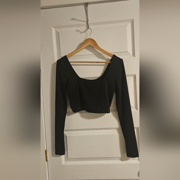 crop top - Picture 1 of 3